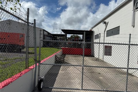 Immobilier commercial à vendre à Tampa, Floride: 668.9 m2 № 2362548 - photo 6