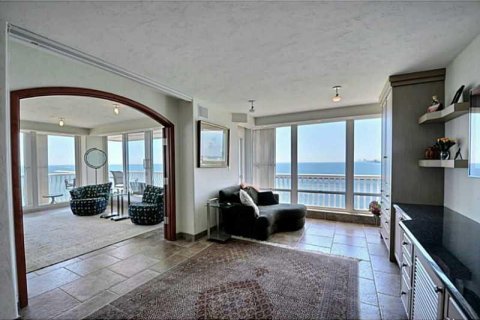 Copropriété à louer à Fort Lauderdale, Floride: 2 chambres, 186.08 m2 № 2182842 - photo 11