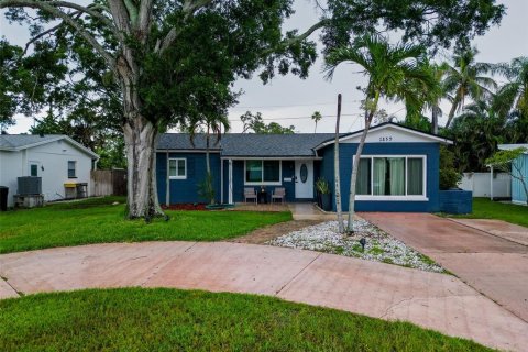 Casa en alquiler en Saint Petersburg, Florida, 3 dormitorios, 135.82 m2 № 1916218 - foto 29