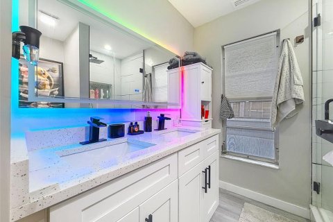 Casa en alquiler en Saint Petersburg, Florida, 3 dormitorios, 135.82 m2 № 1916218 - foto 13