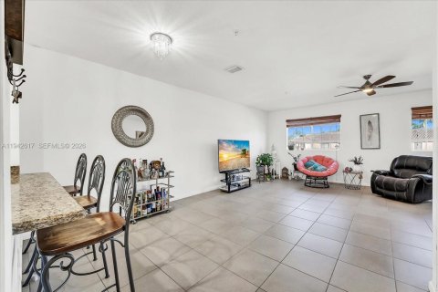 Touwnhouse à louer à Homestead, Floride: 3 chambres, 224.36 m2 № 2062809 - photo 6