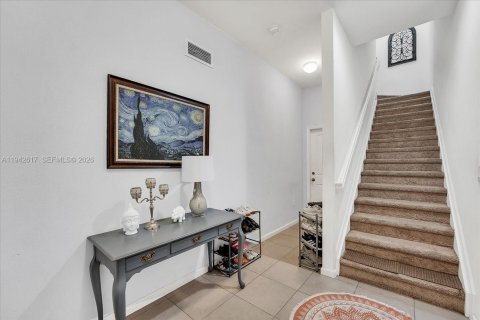 Touwnhouse à louer à Homestead, Floride: 3 chambres, 224.36 m2 № 2062809 - photo 4