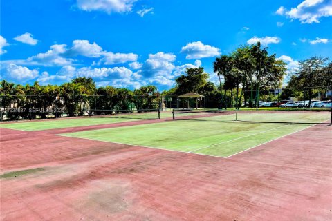 Condominio en alquiler en Miami, Florida, 2 dormitorios, 89.65 m2 № 1993775 - foto 10