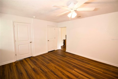House in Leesburg, Florida 5 bedrooms, 195.84 sq.m. № 2226599 - photo 20