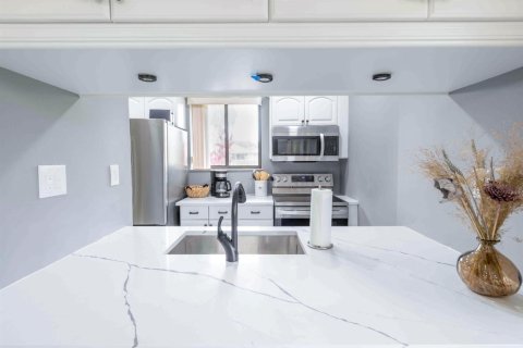 Appartement à louer à Palm Beach Gardens, Floride: 2 chambres, 105.44 m2 № 2421116 - photo 9