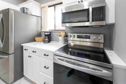 Appartement à louer à Palm Beach Gardens, Floride: 2 chambres, 105.44 m2 № 2421116 - photo 10