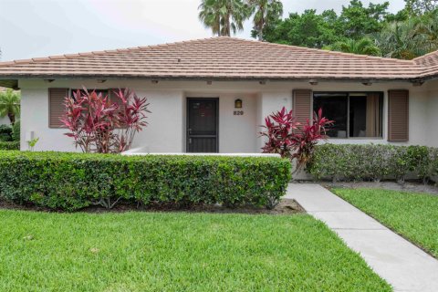 Appartement à louer à Palm Beach Gardens, Floride: 2 chambres, 105.44 m2 № 2421116 - photo 3