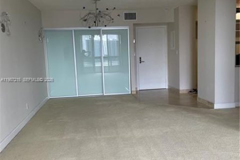 Купить кондоминиум в Авентура, Флорида 1 спальня, 69.96м2, № 2046645 - фото 3