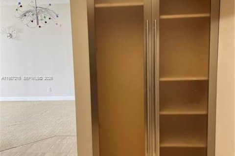 Купить кондоминиум в Авентура, Флорида 1 спальня, 69.96м2, № 2046645 - фото 6