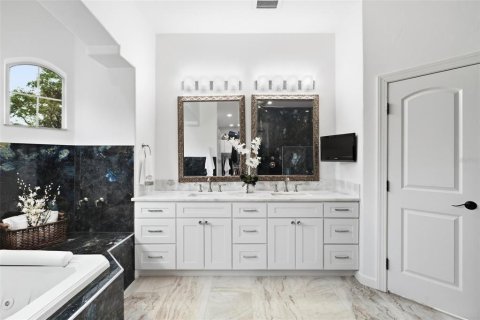 Villa ou maison à vendre à Palm Coast, Floride: 5 chambres, 335.38 m2 № 2408170 - photo 30