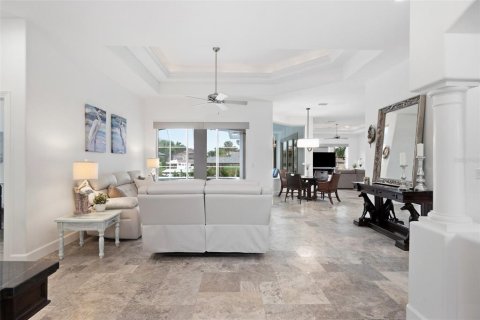 Villa ou maison à vendre à Palm Coast, Floride: 5 chambres, 335.38 m2 № 2408170 - photo 25