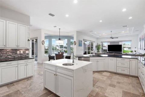Villa ou maison à vendre à Palm Coast, Floride: 5 chambres, 335.38 m2 № 2408170 - photo 10