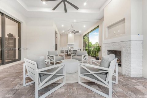 House in Naples, Florida 5 bedrooms, 349.87 sq.m. № 1956414 - photo 22