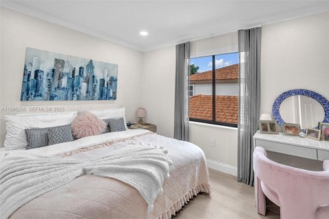 Снять в аренду виллу или дом в Мирамар, Флорида 5 спален, 305.18м2, № 1992483 - фото 28