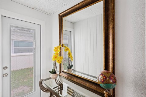House in Largo, Florida 2 bedrooms, 102.19 sq.m. № 2204414 - photo 13