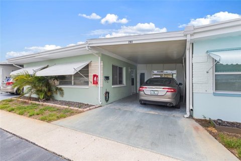 House in Largo, Florida 2 bedrooms, 102.19 sq.m. № 2204414 - photo 25