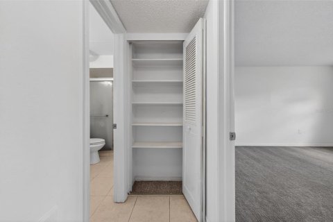 Condo in Sarasota, Florida, 1 bedroom № 2106834 - photo 30
