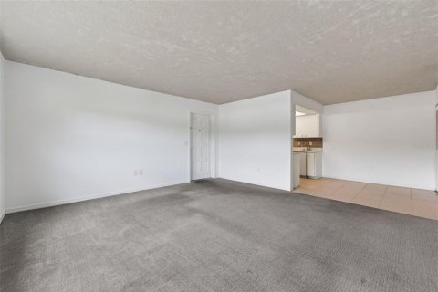 Condo in Sarasota, Florida, 1 bedroom № 2106834 - photo 21
