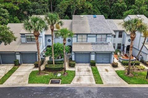 Townhouse in Tampa, Florida 3 bedrooms, 152.73 sq.m. № 2200436 - photo 25