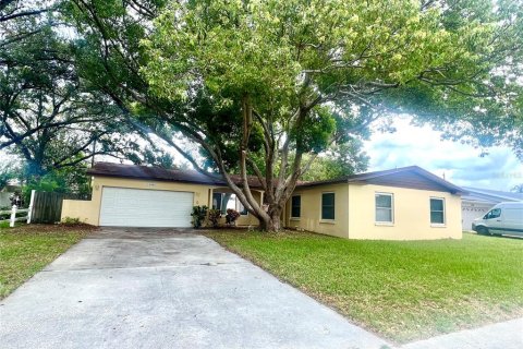 Casa en alquiler en Clearwater, Florida, 3 dormitorios, 152.17 m2 № 1902233 - foto 1