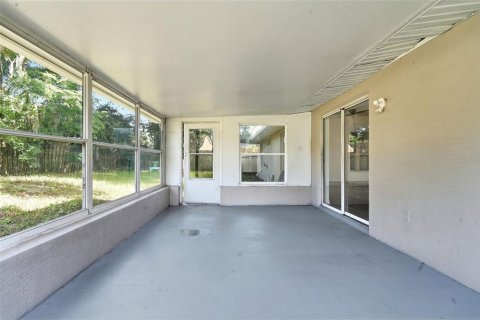 Купить виллу или дом в Эджуотер, Флорида 6 комнат, 150.22м2, № 2237068 - фото 28