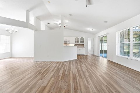 Купить виллу или дом в Эджуотер, Флорида 6 комнат, 150.22м2, № 2237068 - фото 5