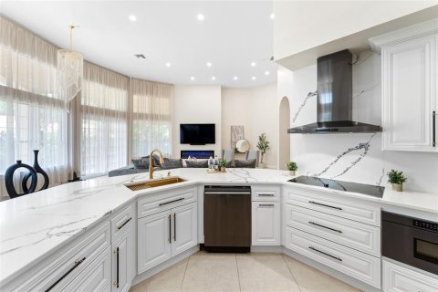 Купить виллу или дом в Лейк-Мэри, Флорида 5 комнат, 330.92м2, № 1796025 - фото 25