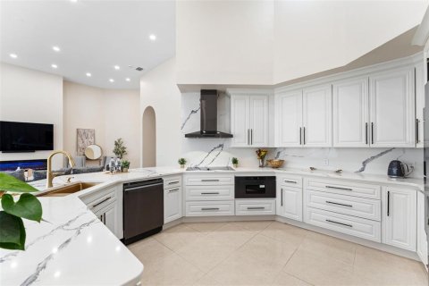 Купить виллу или дом в Лейк-Мэри, Флорида 5 комнат, 330.92м2, № 1796025 - фото 22