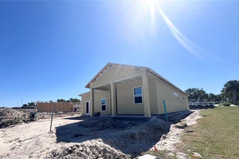 Casa en venta en Lady Lake, Florida, 2 dormitorios, 168.34 m2 № 1578824 - foto 3
