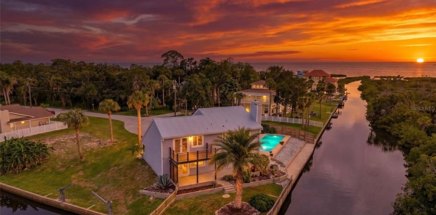 Villa ou maison à Port Richey, Floride 3 chambres, 146.6 m2 № 2091618