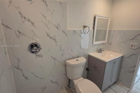 Immobilier commercial à vendre à North Miami, Floride: 201.41 m2 № 2077362 - photo 22