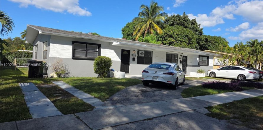 Immobilier commercial à North Miami, Floride 201.41 m2 № 2077362