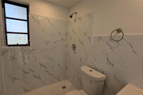 Immobilier commercial à vendre à North Miami, Floride: 201.41 m2 № 2077362 - photo 23