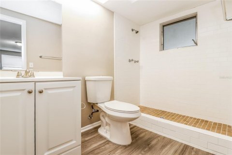 Casa en alquiler en Port Richey, Florida, 3 dormitorios, 158.96 m2 № 1866099 - foto 11
