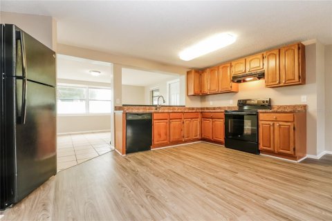 Casa en alquiler en Port Richey, Florida, 3 dormitorios, 158.96 m2 № 1866099 - foto 6