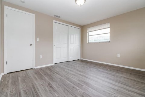 Casa en alquiler en Port Richey, Florida, 3 dormitorios, 158.96 m2 № 1866099 - foto 12