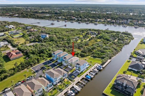 House in Flagler Beach, Florida 3 bedrooms, 260.03 sq.m. № 2302837 - photo 3