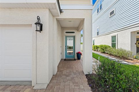 House in Flagler Beach, Florida 3 bedrooms, 260.03 sq.m. № 2302837 - photo 13