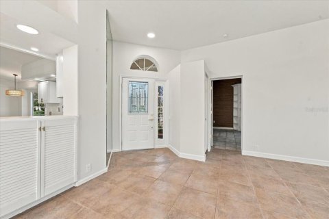 House in Weeki Wachee, Florida 4 bedrooms, 186.18 sq.m. № 2424440 - photo 9