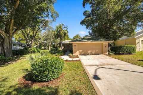 House in Weeki Wachee, Florida 4 bedrooms, 186.18 sq.m. № 2424440 - photo 7