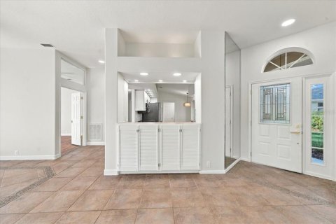 House in Weeki Wachee, Florida 4 bedrooms, 186.18 sq.m. № 2424440 - photo 10