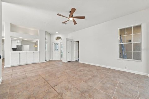 House in Weeki Wachee, Florida 4 bedrooms, 186.18 sq.m. № 2424440 - photo 4