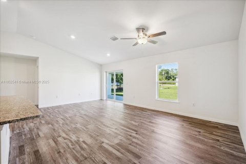 Снять в аренду виллу или дом в Кейп-Корал, Флорида 4 спальни, № 1958144 - фото 11