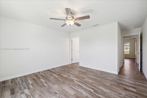 Снять в аренду виллу или дом в Кейп-Корал, Флорида 4 спальни, № 1958144 - фото 22