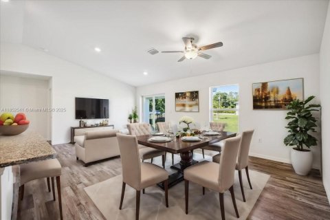 Снять в аренду виллу или дом в Кейп-Корал, Флорида 4 спальни, № 1958144 - фото 2