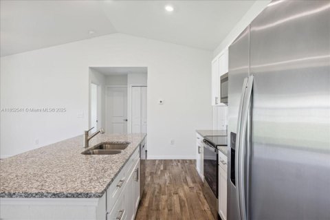 Снять в аренду виллу или дом в Кейп-Корал, Флорида 4 спальни, № 1958144 - фото 15