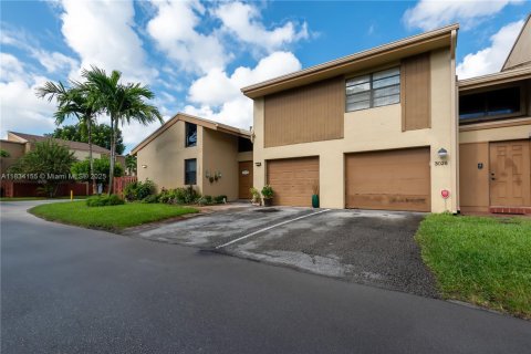 Condo in Miramar, Florida, 3 bedrooms  № 1813957 - photo 25