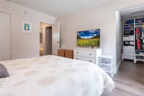 Condo in Miramar, Florida, 3 bedrooms  № 1813957 - photo 11
