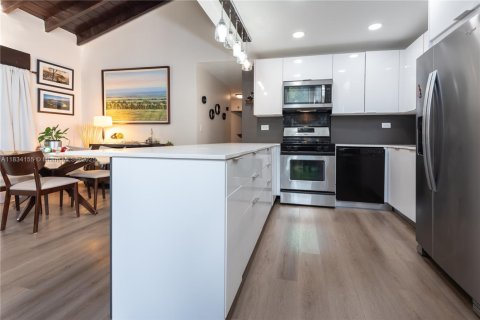 Condo in Miramar, Florida, 3 bedrooms  № 1813957 - photo 7