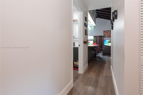 Condo in Miramar, Florida, 3 bedrooms  № 1813957 - photo 20